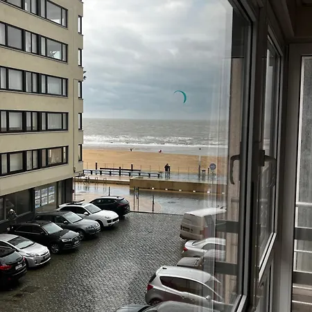 Stroombank Apartment Ostende